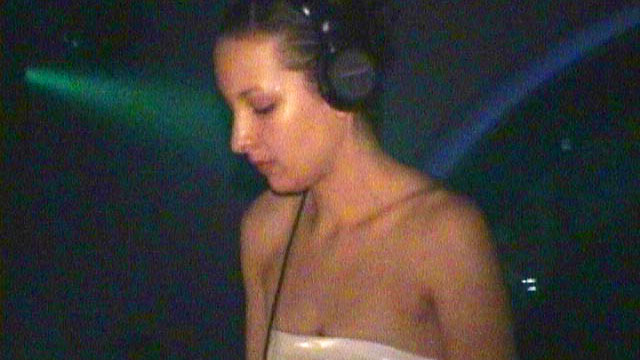 DJ D live at Mothersip 2002